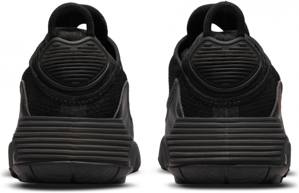 Кросівки Nike AIR MAX 2090 GS DN7999-001 р.38,5 чорний