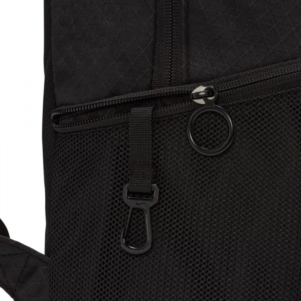 Рюкзак Nike NK BRSLA L BKPK WNTRZD DC7690-010 чорний