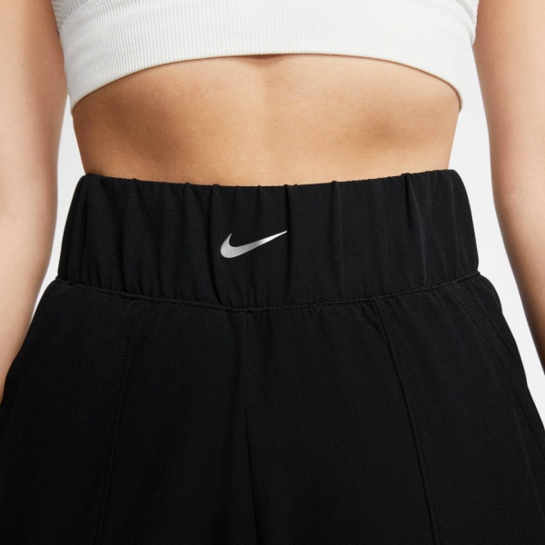Штани Nike W NP CLN WOVEN PANT CJ4161-010 р. S чорний