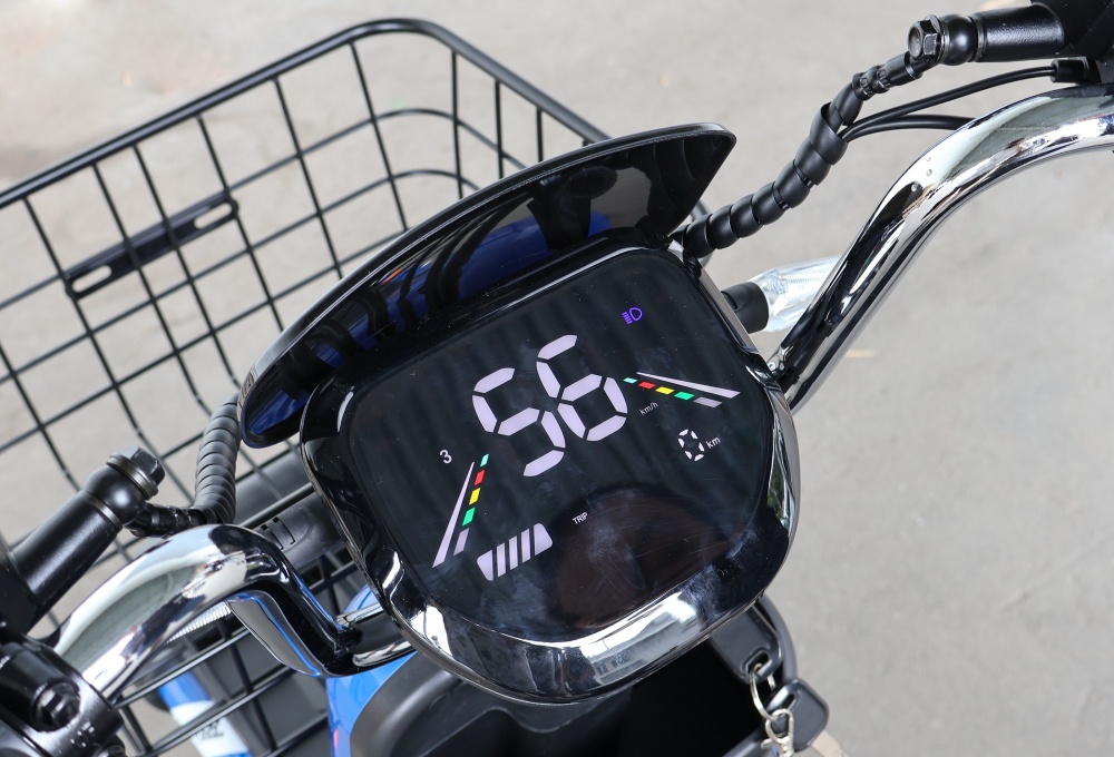 Электроскутер Maxxter RUNNER (Black-Blue) 1500 Вт