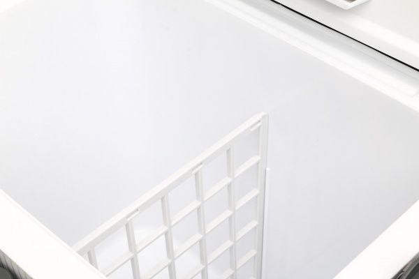 Автохолодильник TR-132А Thermo 32 л