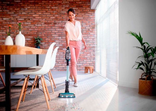 Пылесос аккумуляторный Philips FC6903/01 