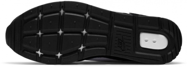 Кросівки Nike WMNS VENTURE RUNNER CK2948-001 р.9.5 чорний