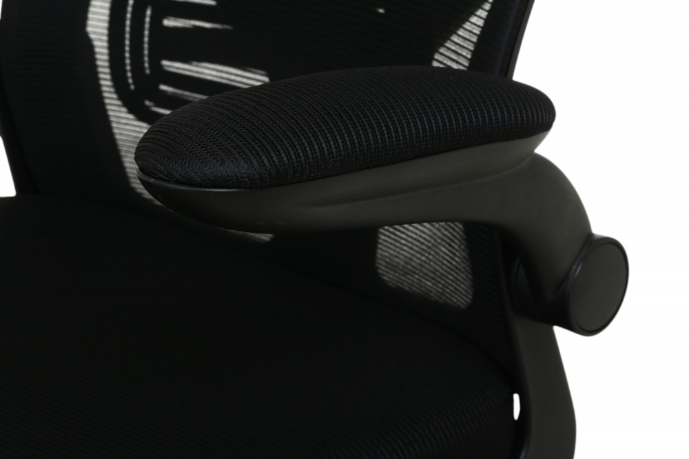 Кресло офисное Центр Меблів Идрис черный