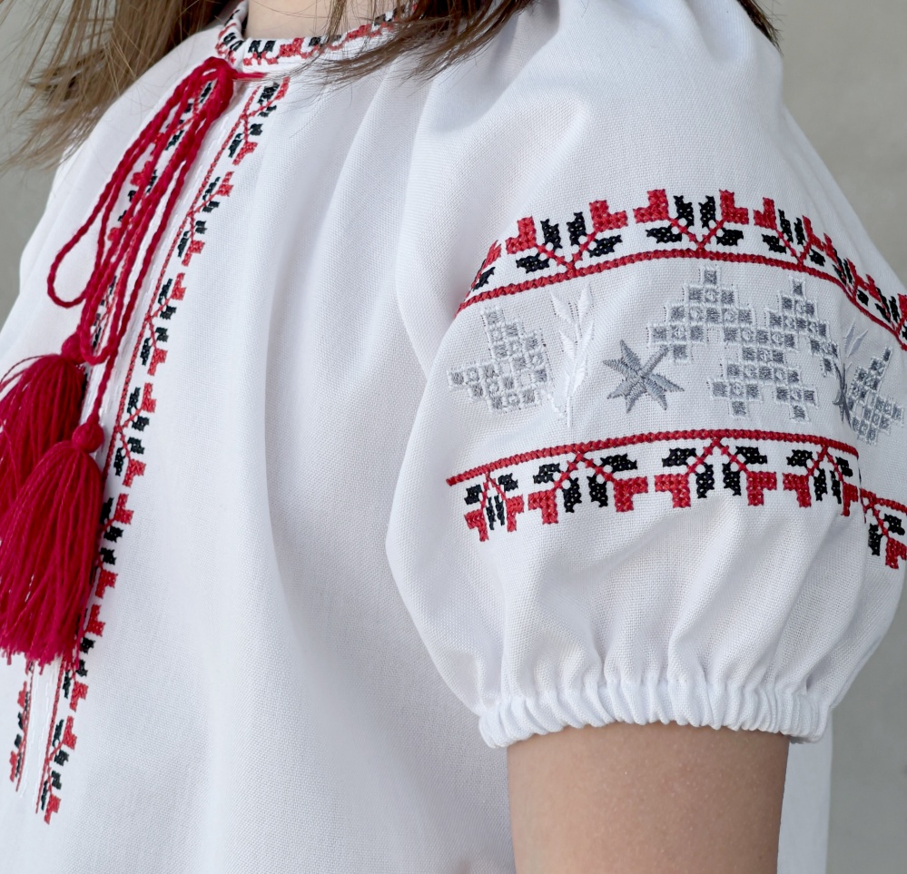 Вышиванка для девочек Эдельвика р.122 белый 160-25/09