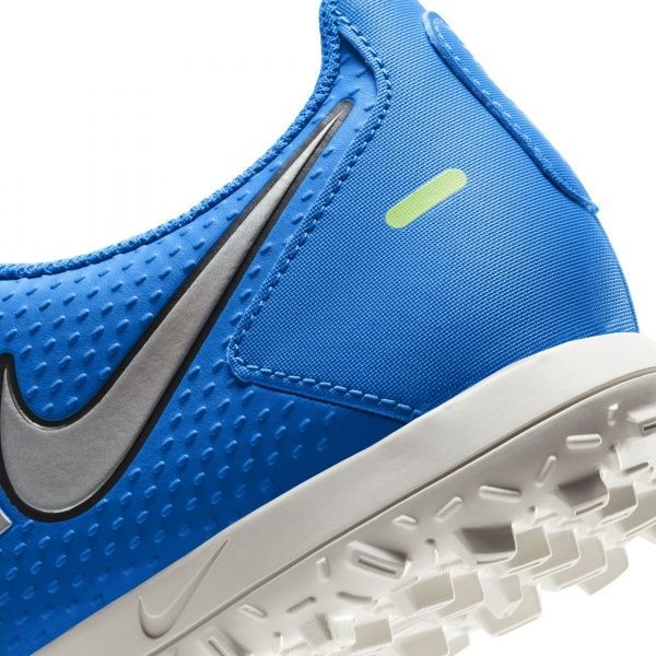 Бутсы Nike Phantom GT Club TF CK8469-400 р. US 8 черный