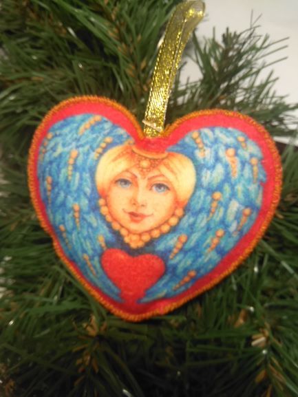 Подвеска фетровая Сердце 9 см