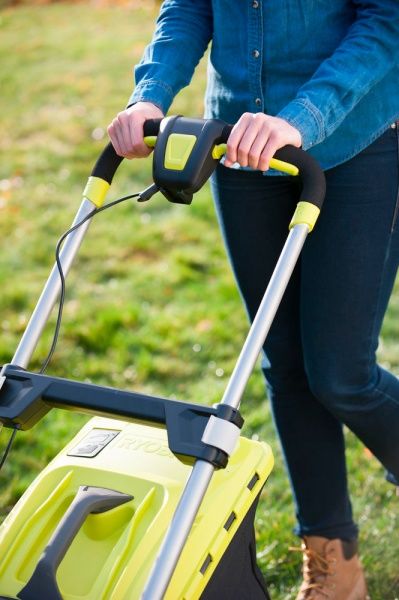 Газонокосарка акумуляторна RYOBI RLM36X41H40