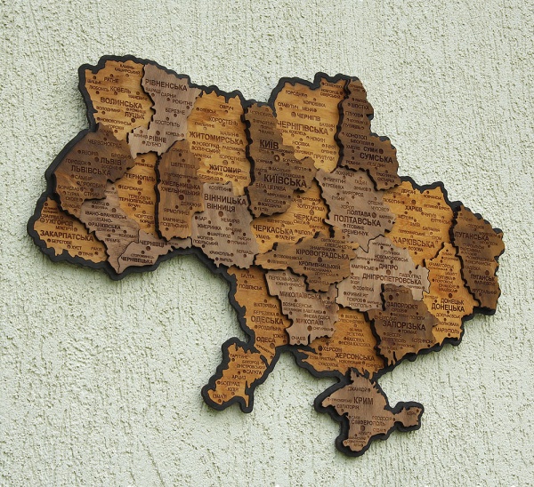 Панно декоративне Карта України 3D + подарункова коробка 64,6x92,5 см коричневий 