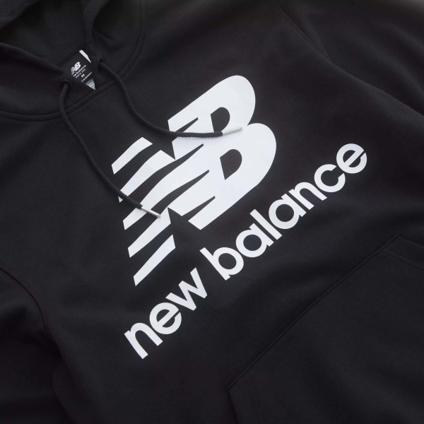 Джемпер New Balance ESSENTIALS STACKED LOGO ЧОРН. MT03558BK р. XL черный