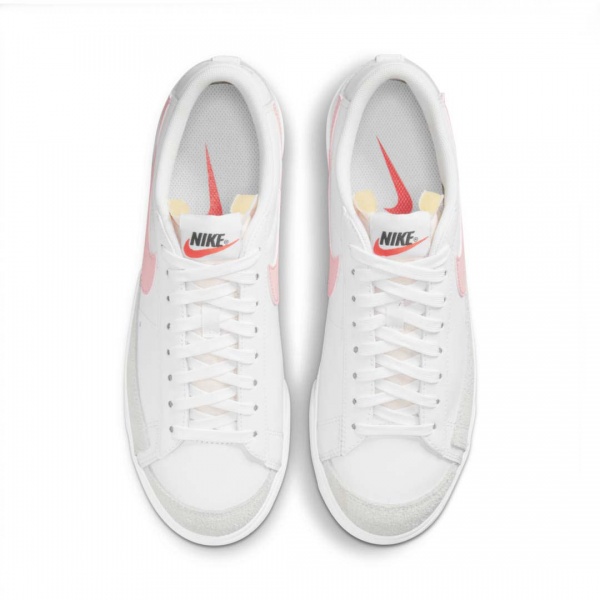 Кросівки Nike Blazer Low Platform DJ0292-103 р.41 білий