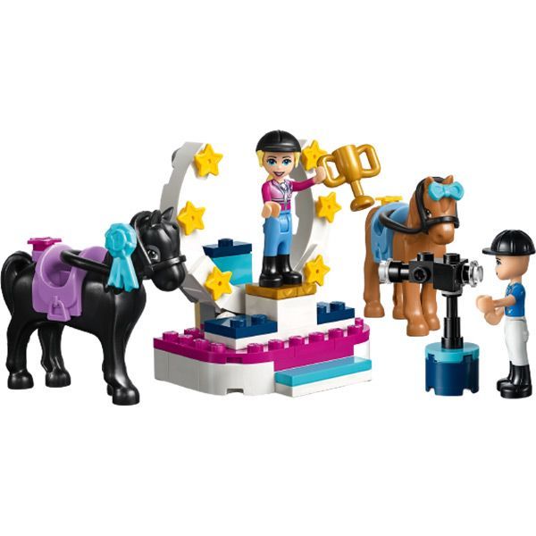 Конструктор LEGO Friends Стефані на скачках 41367