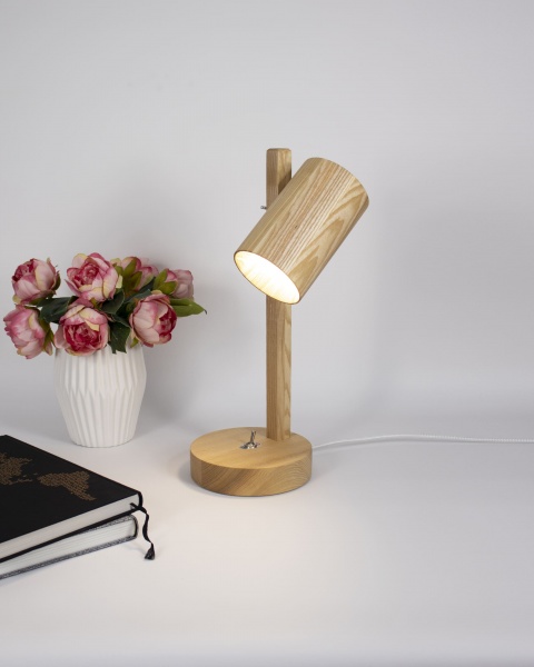 Настольная лампа декоративная Iterna Odda 1xE14E14 дерево светлое LW045 