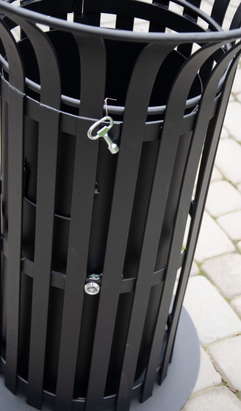 Урна ЮГСТАЛЬ Принц без попільнички 80 л чорний