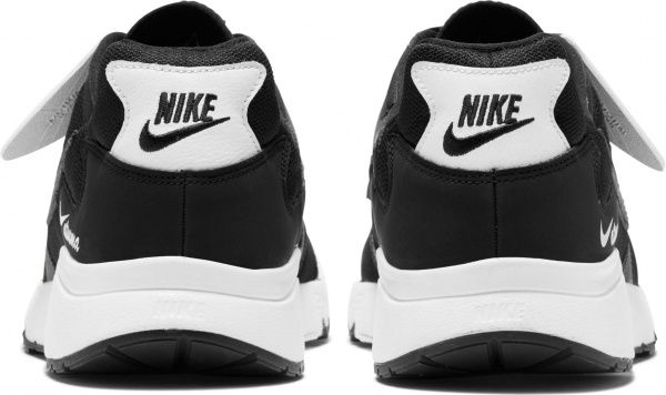 Кросівки Nike ATSUMA CD5461-004 р.9,5 чорний