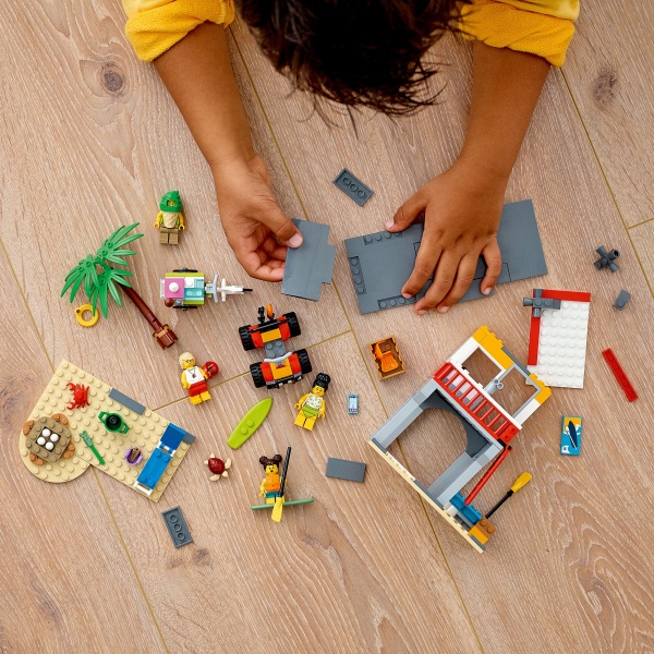 Конструктор LEGO City Рятувальний пост на пляжі 60328