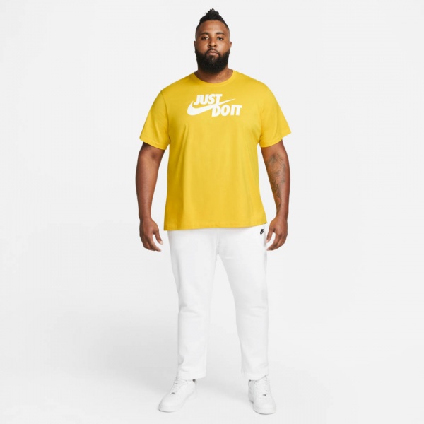 Футболка Nike M NSW TEE JUST DO IT SWOOSH AR5006-709 р.3XL жовтий