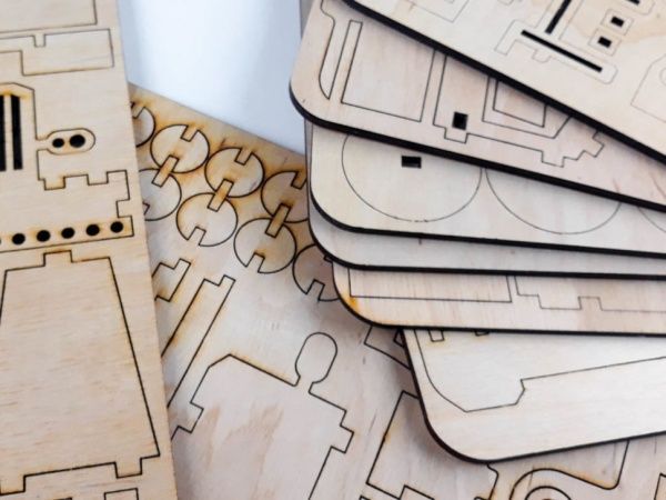 Деревянный 3D-конструктор Зірка Peterbilt + автовоз