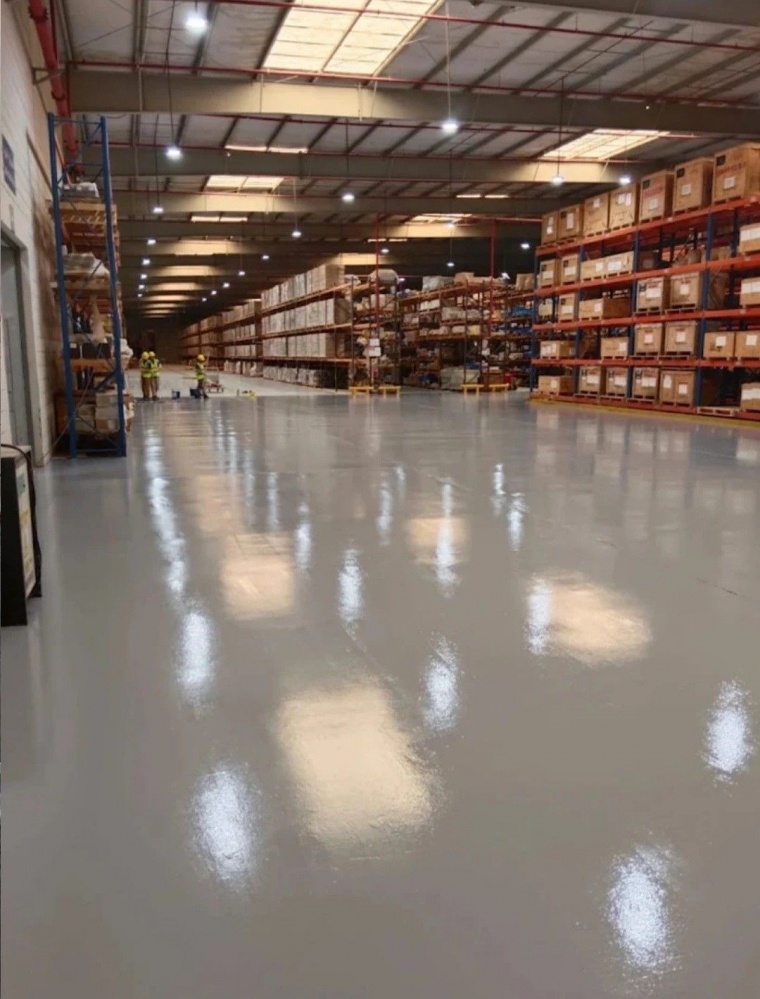 Краска для бетонных полов и бетона эпоксидная Kompozit EpoxyBeton глянец серый RAL 7040 1,2кг