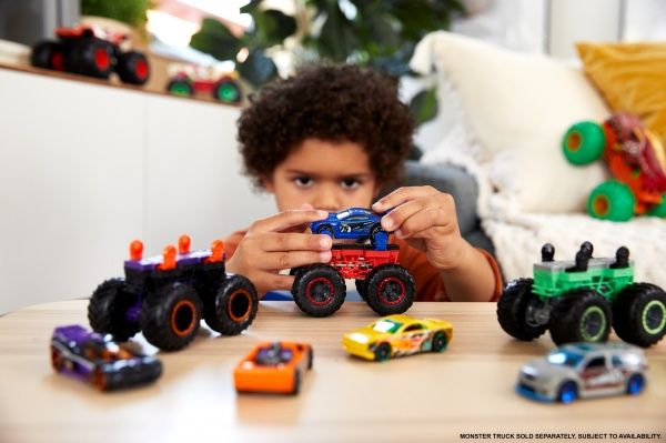 Набір машинок Hot Wheels творець монстрів в асортименті 1:64 GWW13