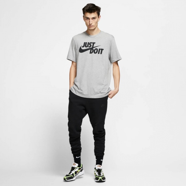 Футболка Nike M NSW TEE JUST DO IT SWOOSH AR5006-063 р.2XL сірий