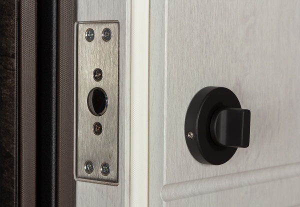 Двері вхідні К-8 (квадро) 539/237 mamba morion / рустик авиньйон блан 2050x950 мм ліві