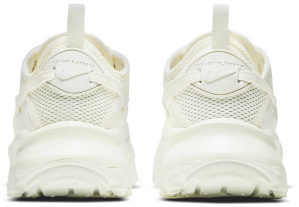 Кросівки Nike W NIKE TC 7900 DD9682-100 р.35,5 бежевий
