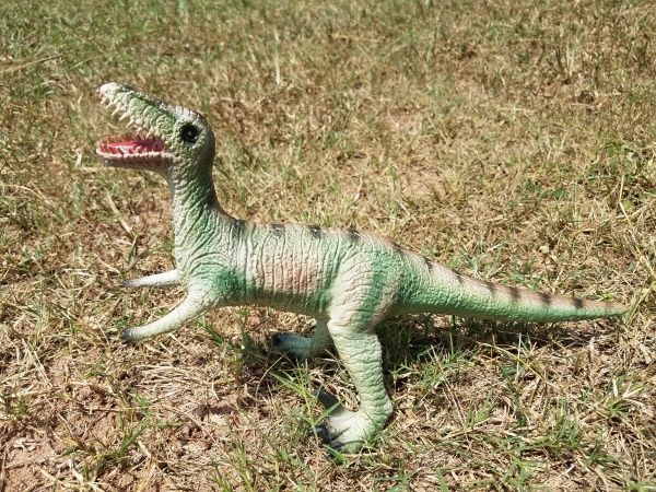 Динозавр Lanka Novelties Велоцираптор серый 32 см 21224 