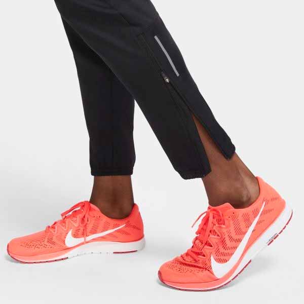 Брюки Nike M NK ESSENTIAL WOVEN PANT CU5498-010 р. M черный