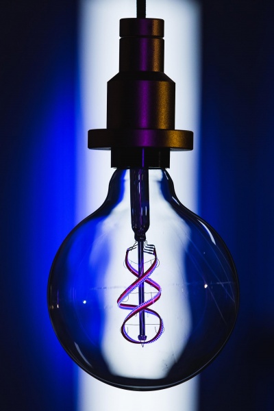 Розумна лампа Ledvance Vintage зміна кольорів G125 4,5 Вт E27 2700 К 220 В прозора Smart G125 RGB FIL 