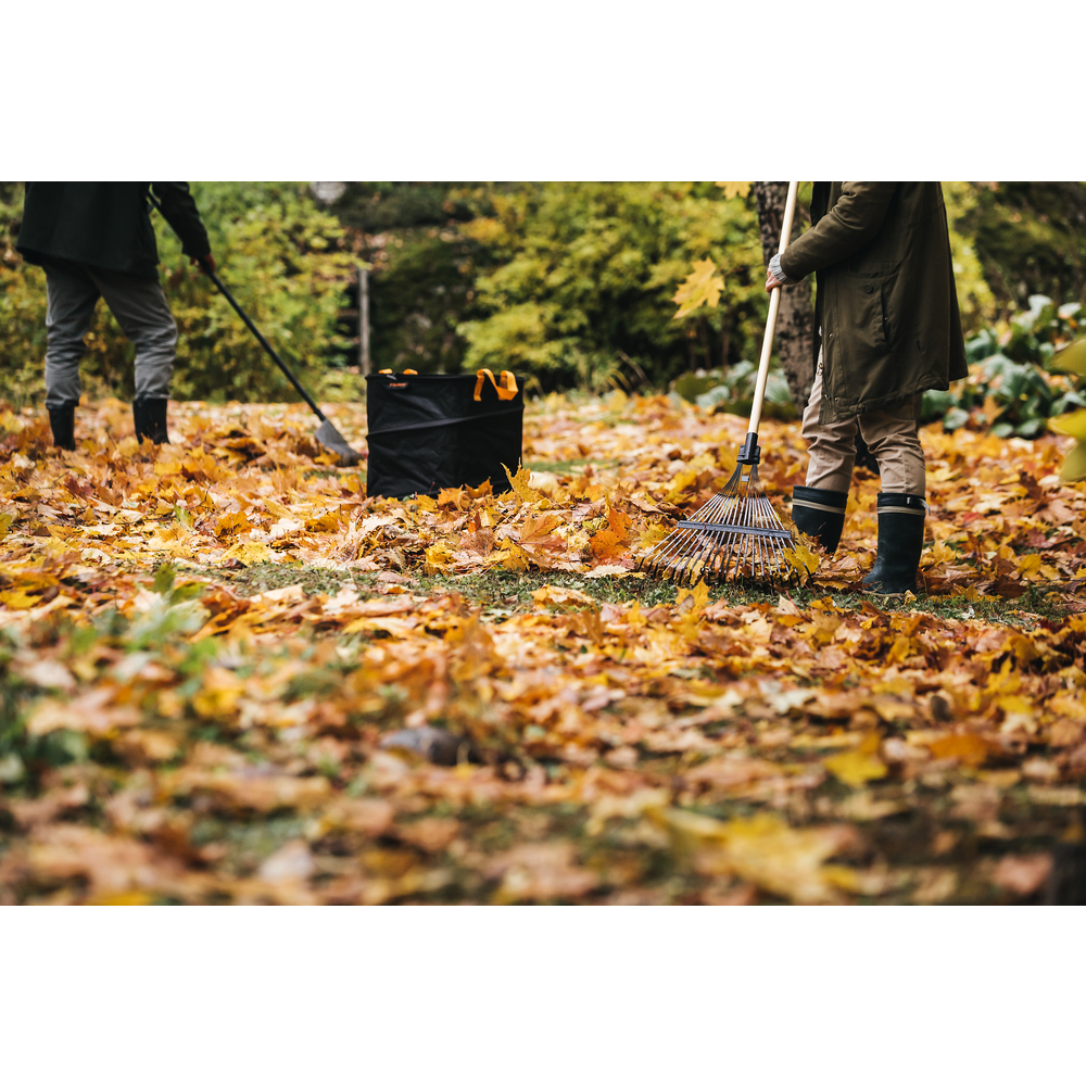 Граблі віялові Fiskars для листя Prima