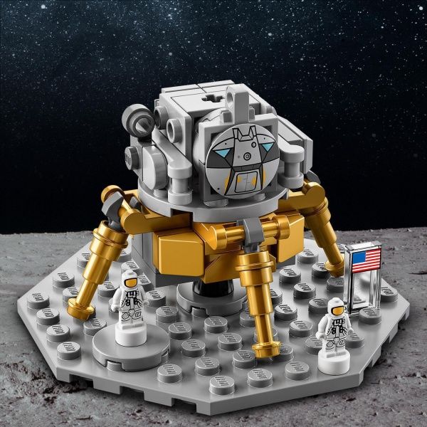 Конструктор LEGO Ideas Ракетно-космическая система НАСА Сатурн-5-Аполлон 92176