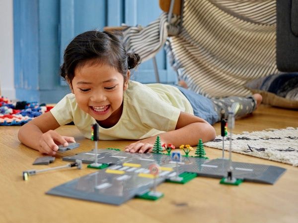 Конструктор LEGO City Road Plates 60304