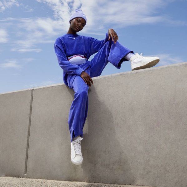 Кросівки Nike W NIKE BLAZER MID VICTORY DR2948-100 р.36 бежевий