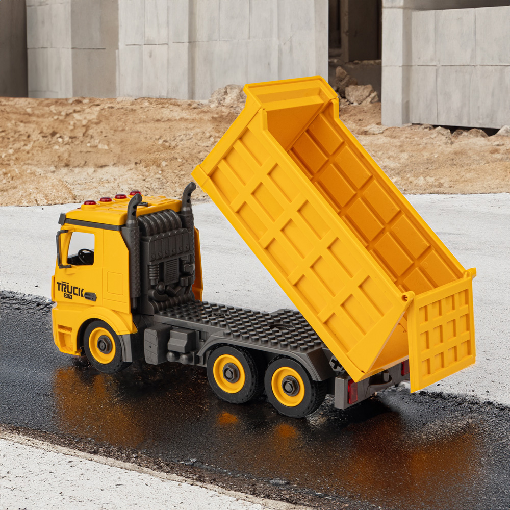 Автоконструктор Самосвал 1:24 532.01.90