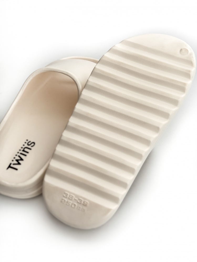 Шльопанці Twins р.40-41 білий