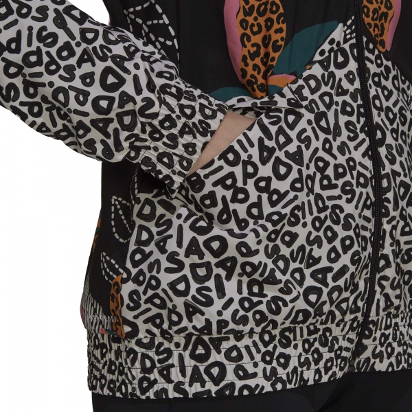 Вітрівка Adidas W FARM AOP WB GS6302 р.XS чорний