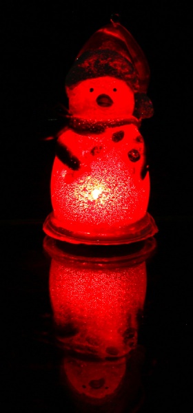 Декоративна фігура новорічна з підсвічуванням 4х4х7, 5 см в асортименті вбудований світлодіод (LED) 7,5 см 