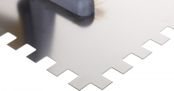 Гладилка зубчатая BauGut 270x130 мм BT-905-43-00