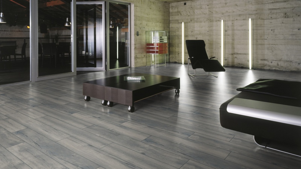 Ламинат Kronotex Exquisit V4 дуб петерсон серый 32/АС4/8 мм