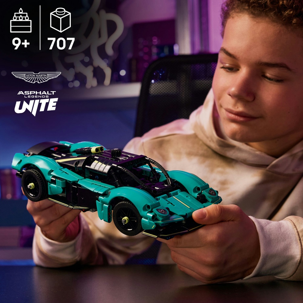 Конструктор LEGO Technic Aston Martin Valkyrie 42208