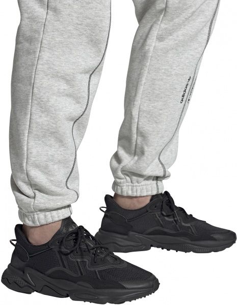 Кросівки Adidas OZWEEGO FV9665 р.UK 7,5