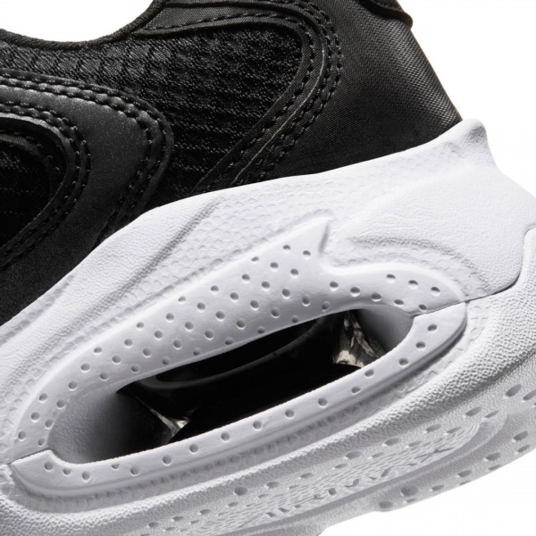 Кросівки Nike WMNS NIKE AIR MAX 2X CK2947-001 р.US 7,5 чорний