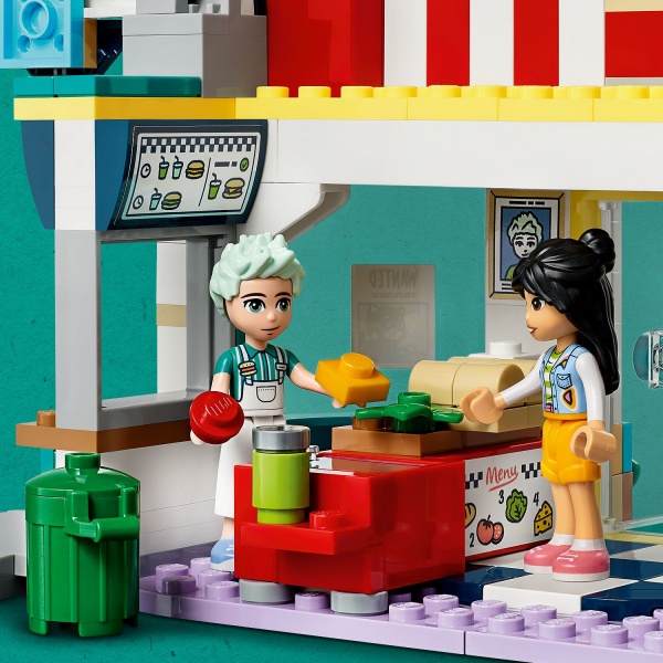 Конструктор LEGO Friends Ресторанчик в центре Хартлейк Сити 41728