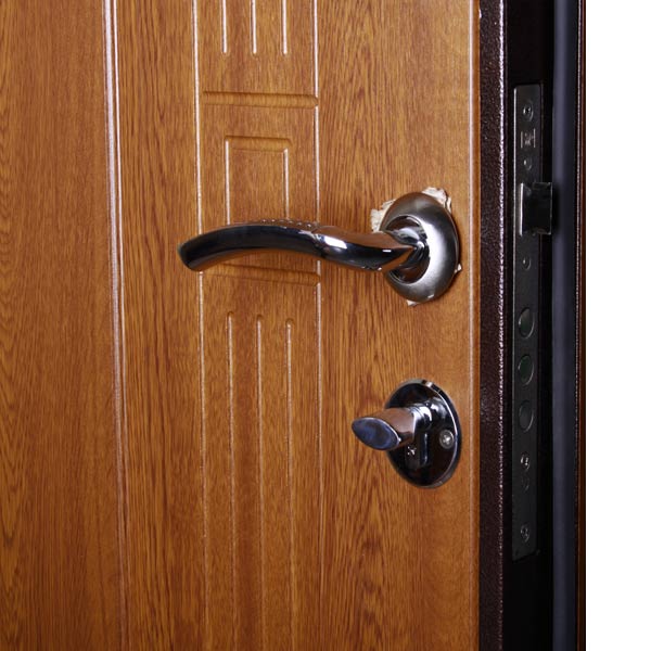 Двери входные Кордон Стандарт 686 860х2050х68 правые