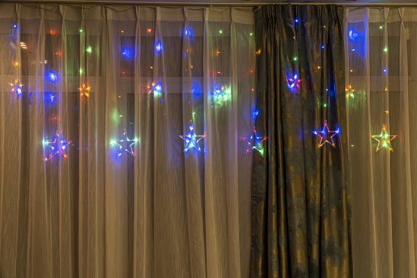 Декоративная гирлянда Altalusse (INL-2701E-138 Multicolor) встроенный светодиод (LED) 138 ламп 2,5 м 