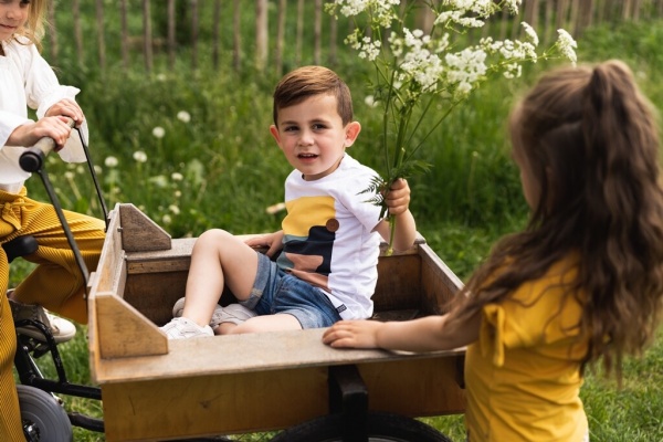 Футболка для хлопчиків Koko Noko р.134 білий із малюнком T46844-37 