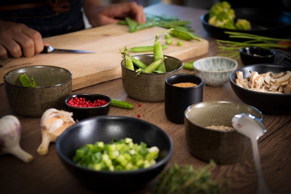 Сковорода Robusto 24 см E2490444 Tefal