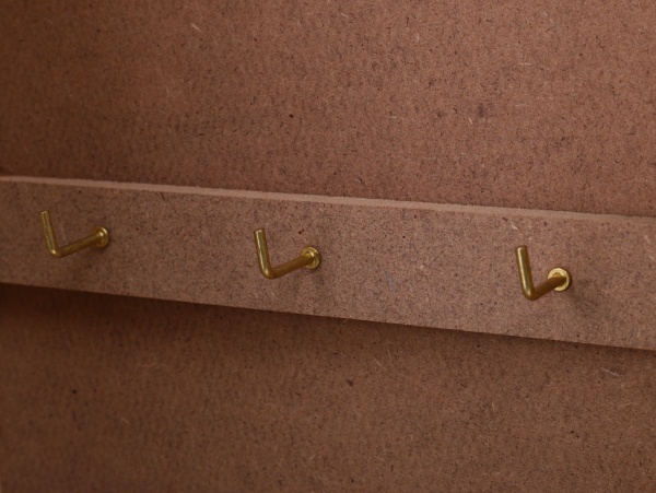 Ключница Карта 20х6х24 см черно-бежевая (HY20A010)