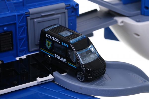 Игрушка Shantou Пассажирский самолет-гараж OTB0581786